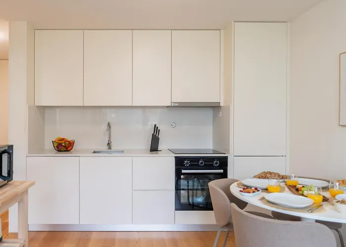 Modern & Bright Flat In Cedofeita By Hostwise *