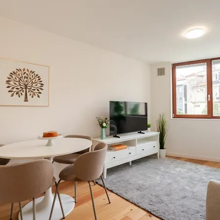 Modern & Bright Flat In Cedofeita By Hostwise Apartamento