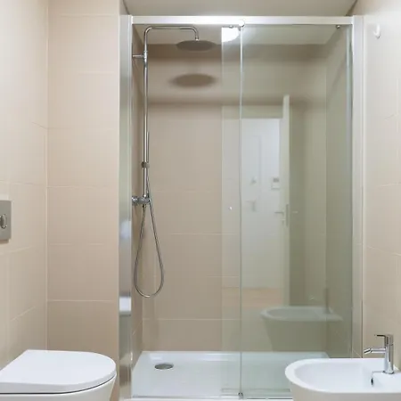Modern & Bright Flat In Cedofeita By Hostwise * 포르투