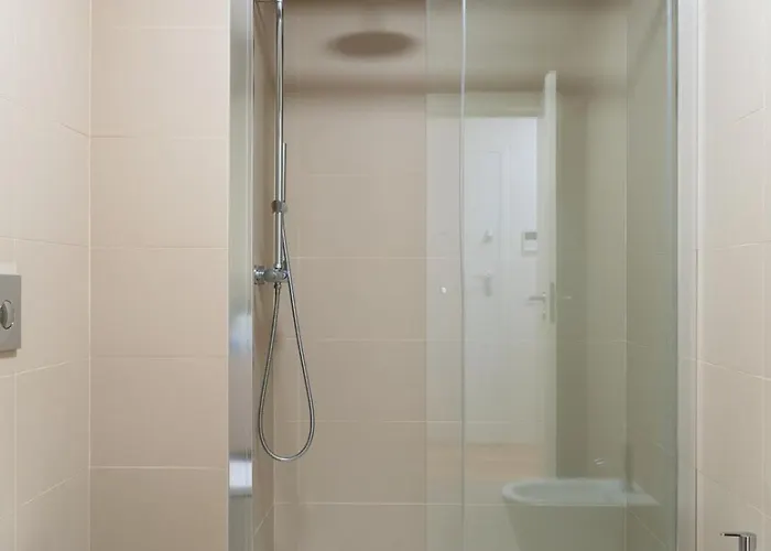 Modern & Bright Flat In Cedofeita By Hostwise * פורטו